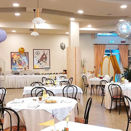 Garden Hotel 3*
