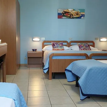 Garden Hotel 3*