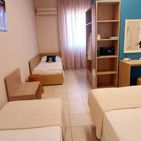 Garden Hotel 3*